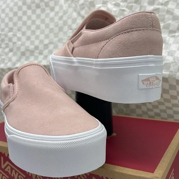 Vans WMNS Platform Sneakers Classic Slip-On Stackform
Mono Embroidery Rose Smoke - Picture 9 of 16